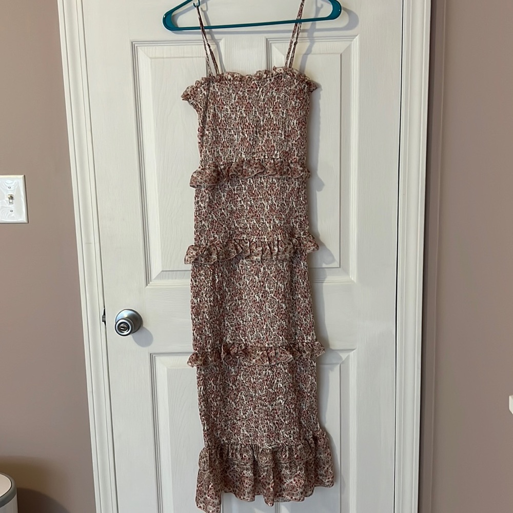 *WORN ONCE* Stretchy, ruched mid length dress with adjustable straps